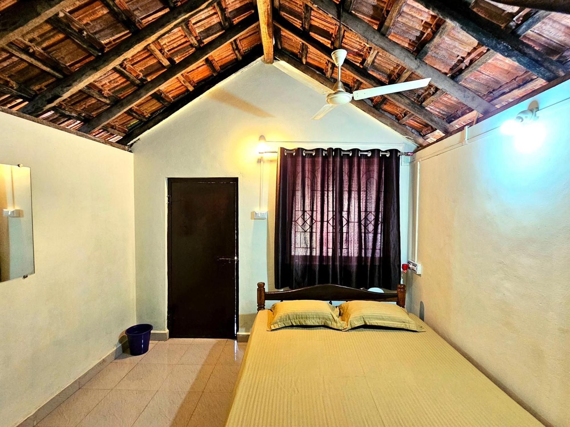 The Beachwalk Stay - Your Pathway To The Beach Gokarna  Exterior photo